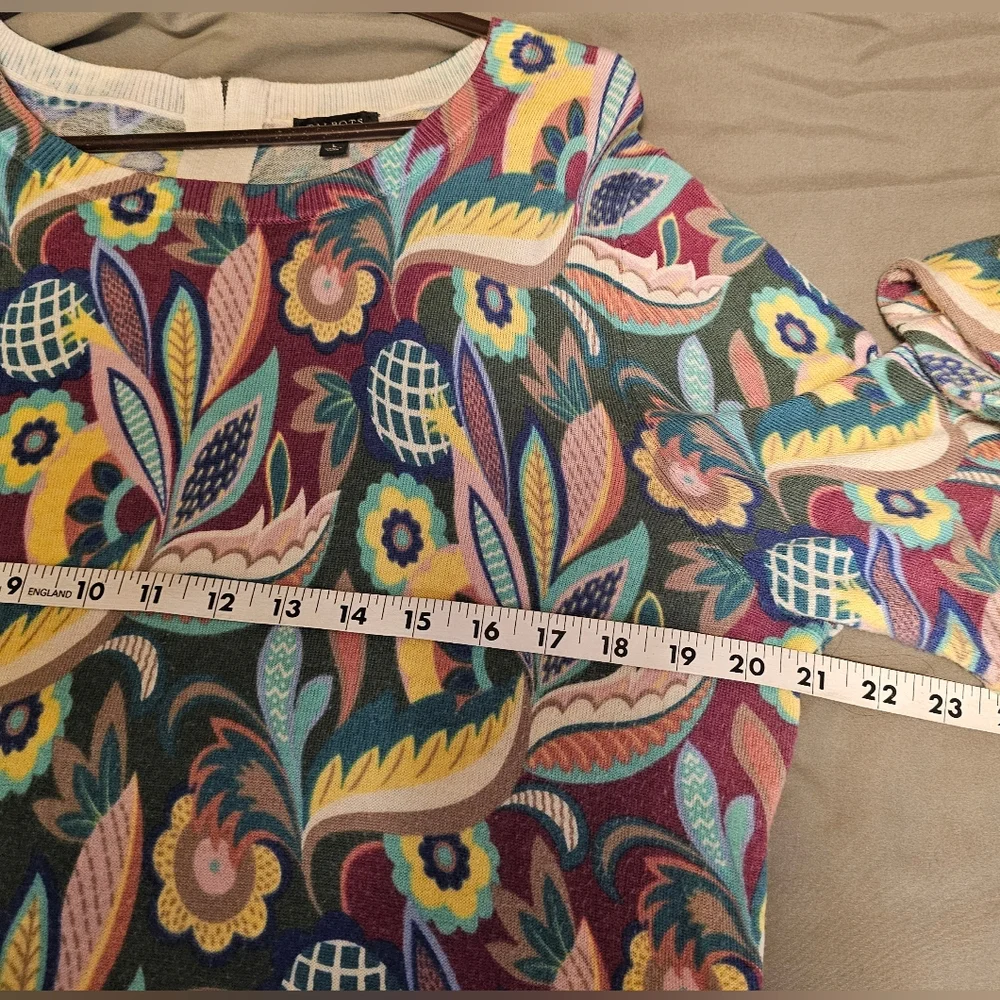 Women's Size L Talbot's  Colorful Patterned Long Sleeve Sweater SOFT - Picture 8 of 13